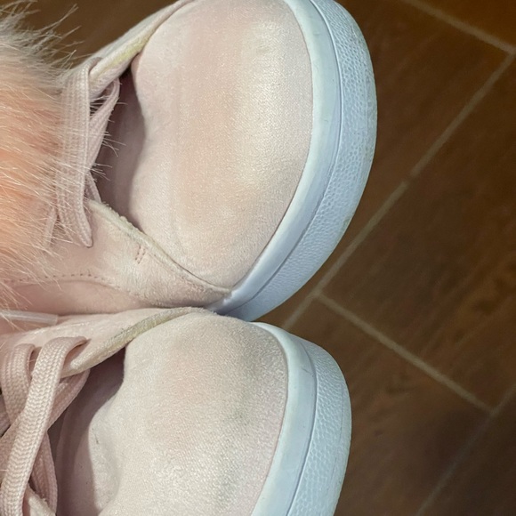Steve Madden Foxy pink low top sneakers fur pom pom size 8 faux suede rose gold - Picture 8 of 14